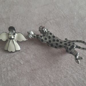 Silver and Black Leopard Brooch Set